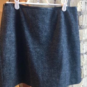 Charcoal wool/poly lined skirt
